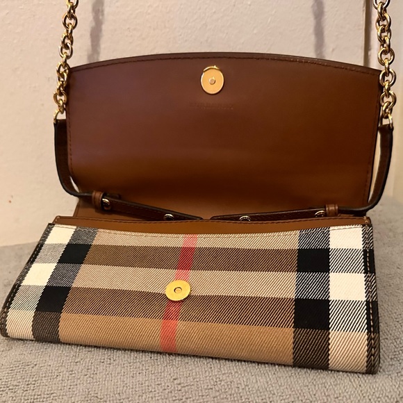 Burberry Henley Chain Crossbody Check Canvas Tan Brown 100% Authentic - Picture 4 of 16